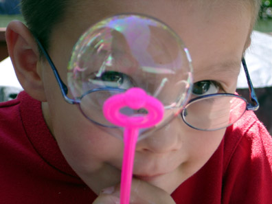 http://www.grif.net/albums/album98/06_03_04_Bubble_Boy.jpg